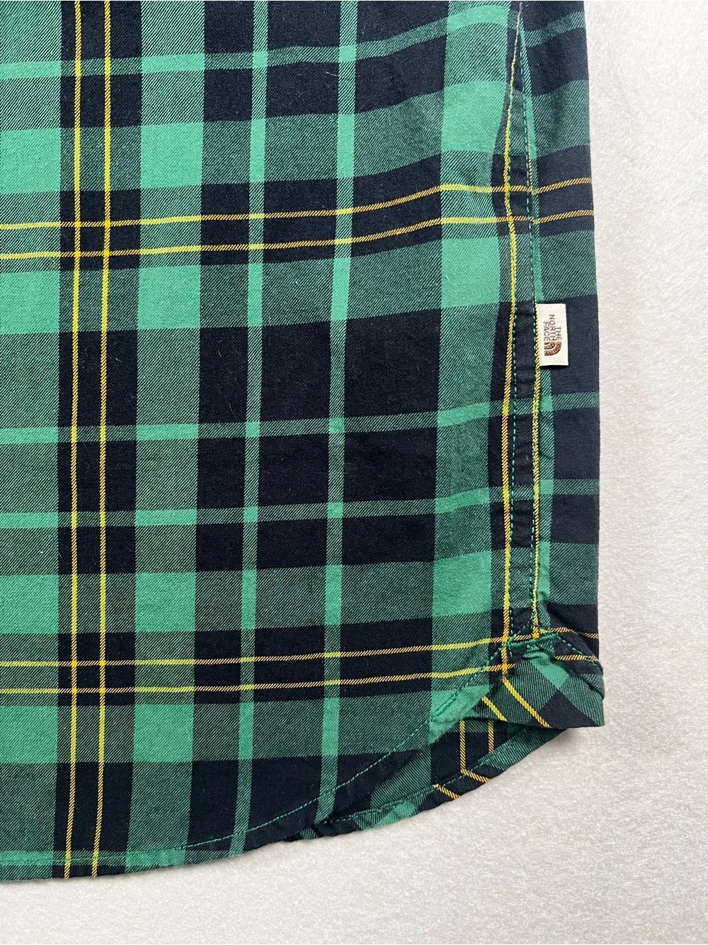 The North Face Mens Green Navy Plaid Button Down Shirt Outdoor Gorpcore Casual